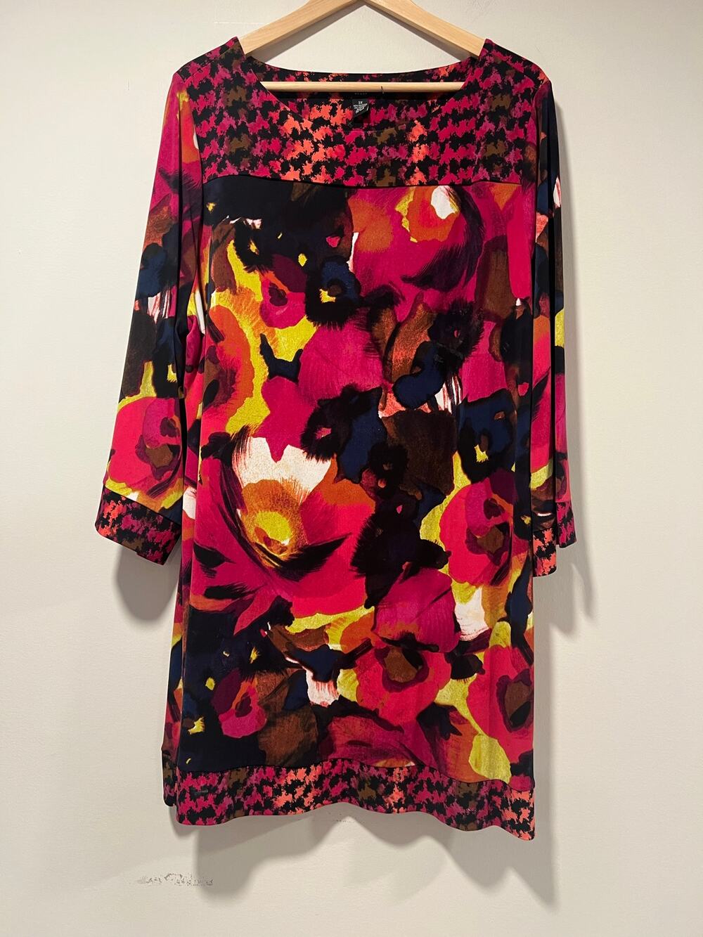Alfani Tunic Jersey Dress Bright Abstract Watercolor Floral Red Black Sz 3X JL